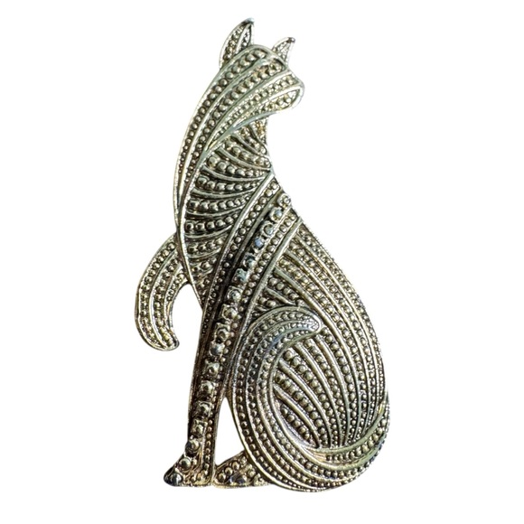 Jewelry - Gold Tone Cat Brooch Textured